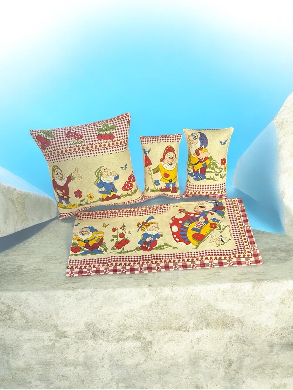 snow white and 7 dwarfs nursery set handmade new